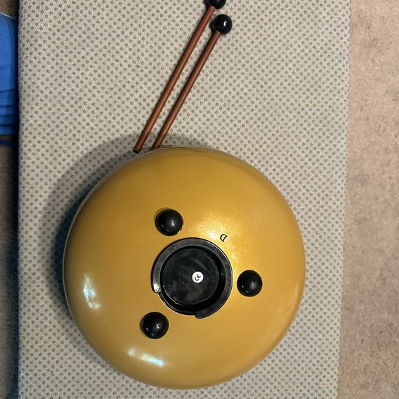 Gold Steel Tongue Drum with Mallets - Picture 3 of 7